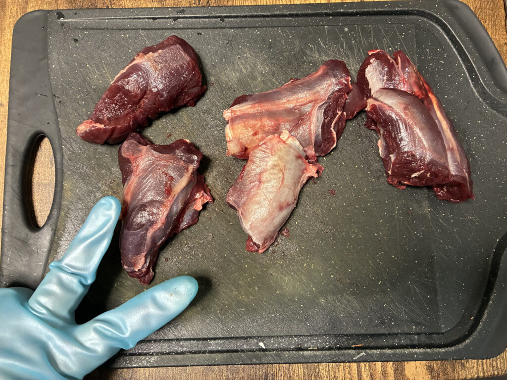 スジのあるヒグマ肉