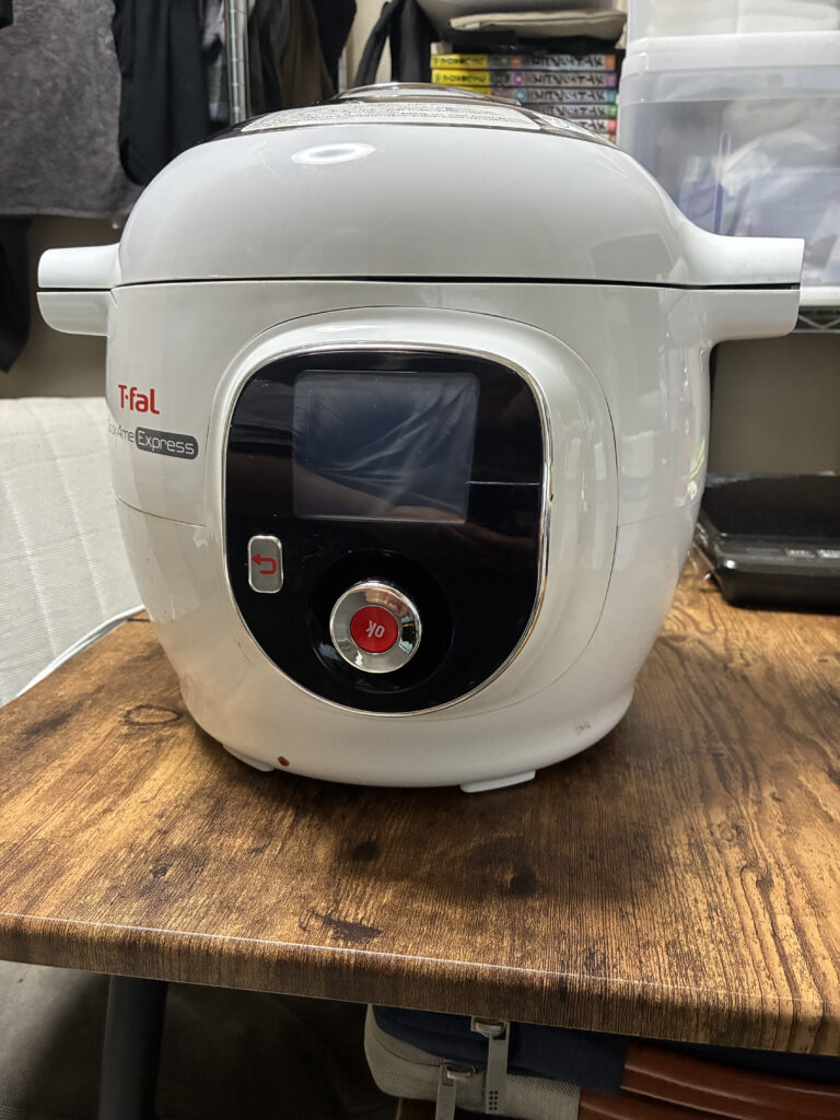 ティファールのクックフォーミーという電気圧力鍋